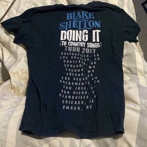 Blake Shelton shirt